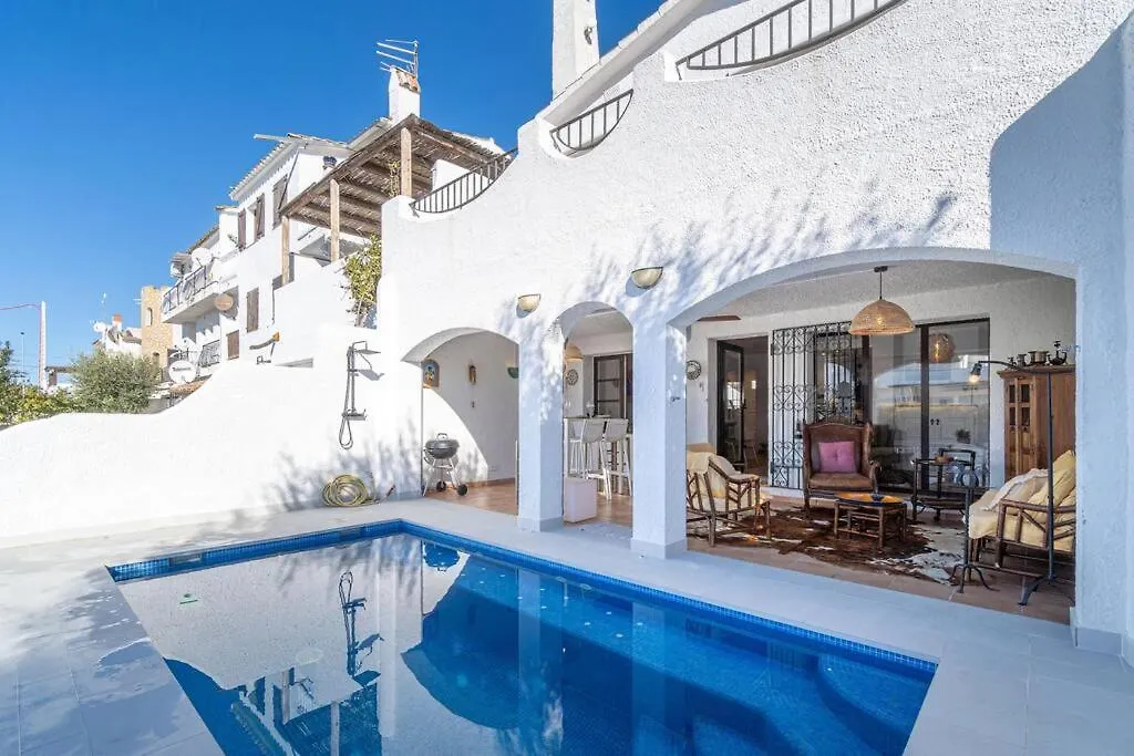 Holiday home 2027 Casa De Pescador Con 3 Habitaciones, Piscina Y Amarre By Homeselectspain Empuriabrava Spain