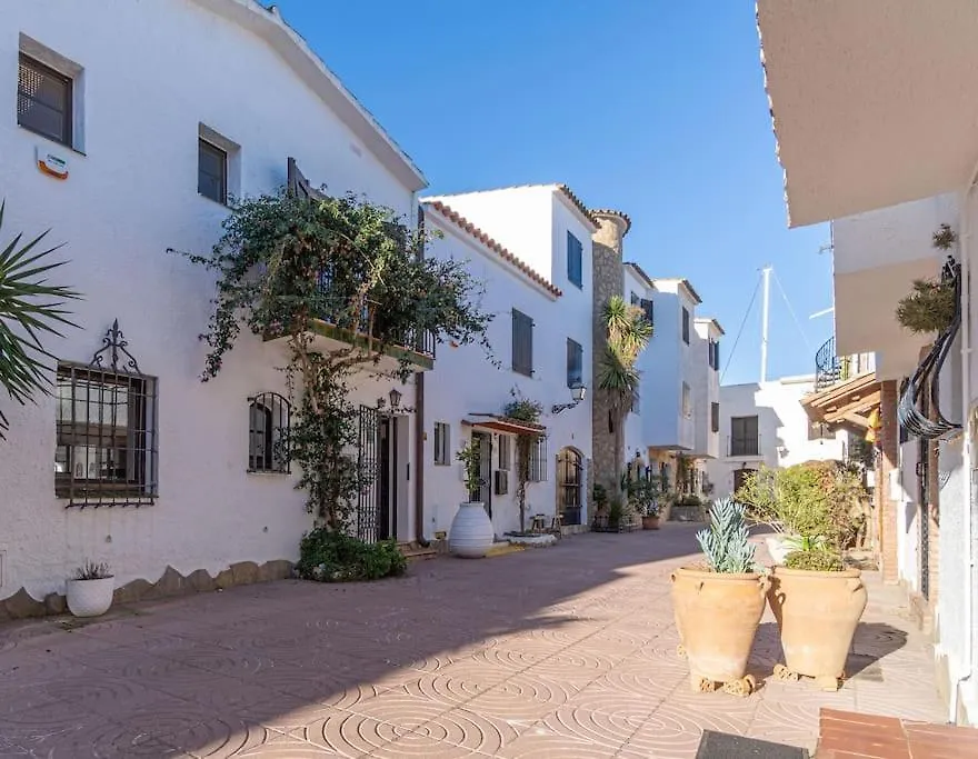 2027 Casa De Pescador Con 3 Habitaciones, Piscina Y Amarre By Homeselectspain Empuriabrava Holiday home