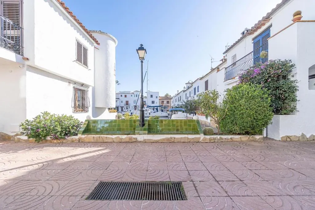 2027 Casa De Pescador Con 3 Habitaciones, Piscina Y Amarre By Homeselectspain Empuriabrava Holiday home